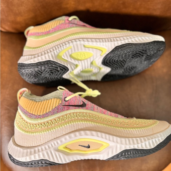 Nike Other - Cosmic Unity (New) (15 M)